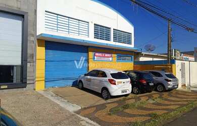 Imagem: O depósito possui 5 Vagas na garagem, 350m² de Área e está