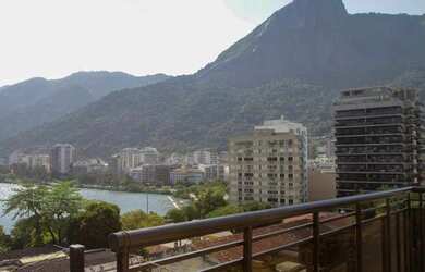 Imagem 15: Apartamento para venda tem 300 metros quadrados com 4 quartos em Lagoa - Rio de Janeiro