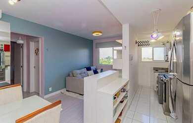 Imagem: O apartamento possui 2 Dormitórios, 1 Banheiro, 1 Vaga na garagem