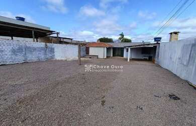 Imagem: A casa possui 2 Dormitórios, 2 Banheiros, 1 Vaga na garagem