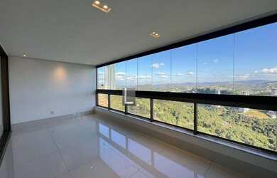 Imagem: O apartamento possui 4 Dormitórios, 4 Banheiros, 4 Vagas na