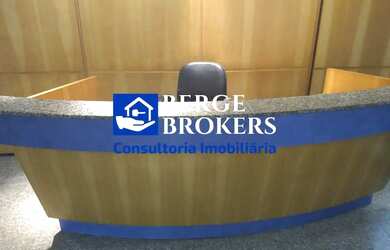 Imagem: O depósito possui 1 Vaga na garagem, 440m² de Área e está