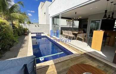 Imagem: A casa possui 3 Dormitórios, 4 Banheiros, 4 Vagas na garagem