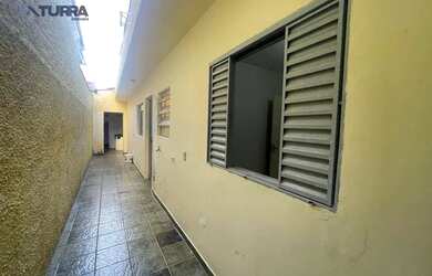 Imagem: A casa possui 2 Dormitórios, 2 Banheiros, 1 Vaga na garagem