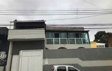 Imagem: A casa possui 3 Dormitórios, 2 Banheiros, 90m² de Área e