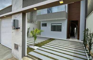 Imagem: A casa possui 2 Dormitórios, 2 Banheiros, 2 Vagas na garagem