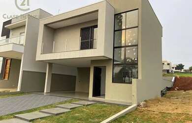 Imagem: A casa em condomínio possui 3 Dormitórios, 1 Banheiro, 2 Vagas