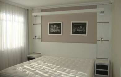 Imagem: O apartamento possui 3 Dormitórios, 1 Banheiro, 1 Vaga na garagem