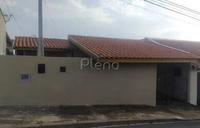 Imagem: A casa possui 2 Dormitórios, 1 Banheiro, 2 Vagas na garagem