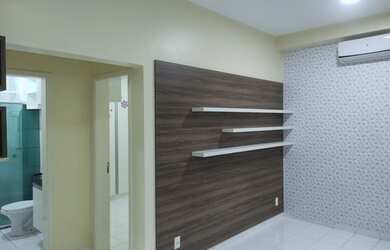 Imagem: O apartamento possui 2 Dormitórios, 1 Banheiro, 1 Vaga na garagem