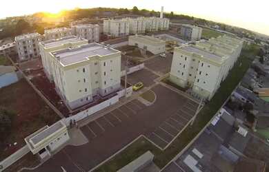 Imagem: O apartamento possui 3 Dormitórios, 1 Banheiro, 1 Vaga na garagem