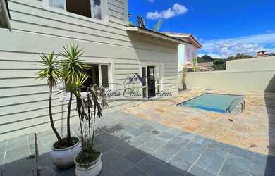 Imagem: A casa em condomínio possui 4 Dormitórios, 3 Banheiros, 2