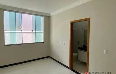 Imagem: A casa em condomínio possui 4 Dormitórios, 5 Banheiros, 4