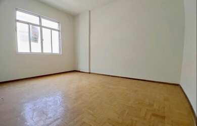 Imagem 3: Cód. 808 - Apartamento com 2 Quartos e 2 Banheiros, à venda no Centro,...