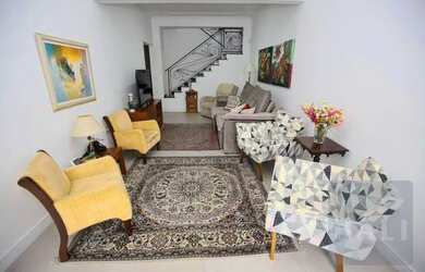 Imagem: A casa possui 4 Dormitórios, 4 Banheiros, 3 Vagas na garagem