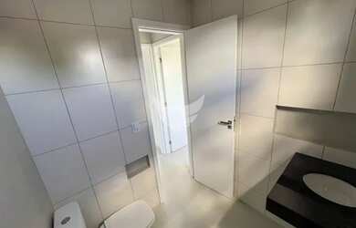 Imagem: A casa possui 2 Dormitórios, 2 Banheiros, 1 Vaga na garagem