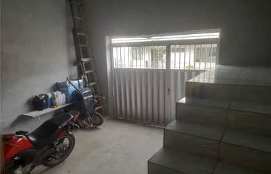 Imagem: A casa possui 2 Dormitórios, 2 Banheiros, 1 Vaga na garagem