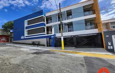 Imagem: O apartamento possui 2 Dormitórios, 1 Banheiro, 1 Vaga na garagem