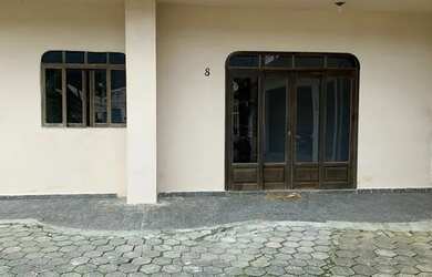 Imagem: O apartamento possui 3 Dormitórios, 1 Banheiro, 1 Vaga na garagem