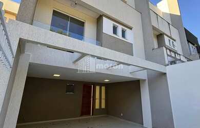 Imagem 1: SOBRADO TRIPLEX Á VENDA NO ESTRELA