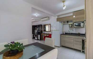 Imagem 8: Casa residencial com 2 dormitórios, sendo 2 suíte, no estilo sobrado...