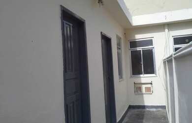 Imagem: A casa possui 1 Dormitório, 1 Banheiro, 30m² de Área e está