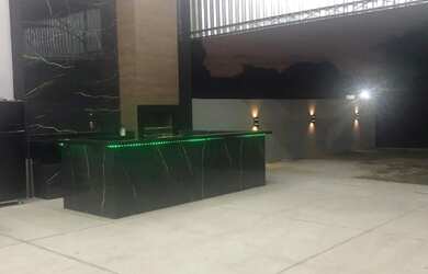 Imagem: O depósito possui 3 Vagas na garagem, 225m² de Área e está