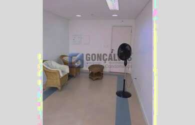 Imagem: O depósito possui 1 Vaga na garagem, 38m² de Área e está