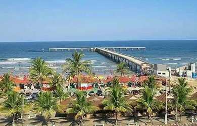 Imagem: A casa possui 1 Dormitório, Acomodam 8 pessoas, 3 Vagas na