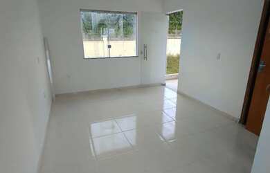 Imagem: A casa em condomínio possui 2 Dormitórios, 2 Banheiros, 4