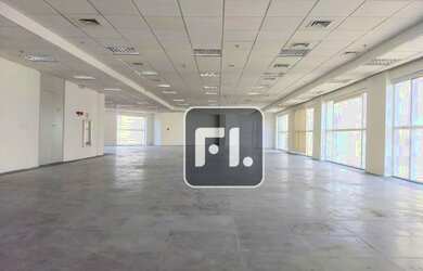 Imagem: O depósito possui 5 Vagas na garagem, 771m² de Área e está