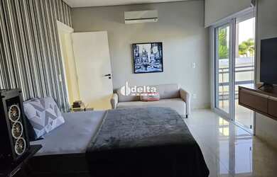 Imagem 10: Casa em condomínio com 4 quartos disponível para locação no bairro...