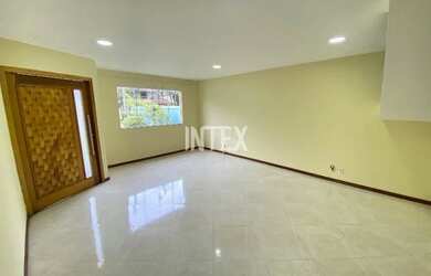 Imagem 1: Casa em Condomínio de Luxo para Locação em Niterói-RJ, Maravista