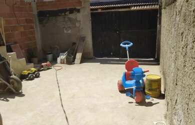 Imagem: A casa possui 1 Dormitório, 1 Banheiro, 80m² de Área e está