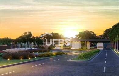 Imagem: O terreno possui 2.035m² de Área e está localizado em Santo