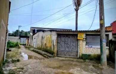 Imagem 1: Sobrado com três casas. 226m² de Área, 4 Vagas na garageme3 Dormitórios