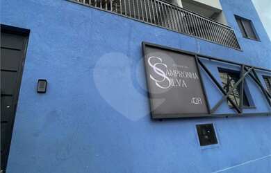 Imagem: O apartamento possui 2 Dormitórios, 1 Banheiro, 30m² de Área