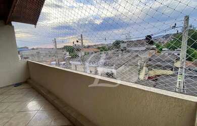 Imagem: A casa possui 2 Dormitórios, 2 Banheiros, 1 Vaga na garagem