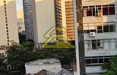 Imagem: A casa possui 3 Dormitórios, 1 Banheiro, 110m² de Área e