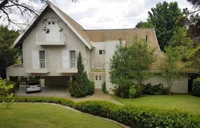 Imagem: A casa em condomínio possui 4 Dormitórios, 5 Banheiros, 5