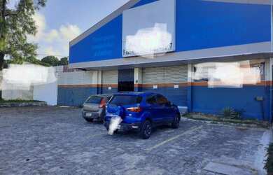 Imagem: O depósito possui 700m² de Área e está localizado em Prazeres