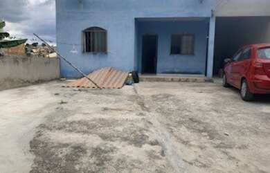 Imagem: A casa possui 4 Dormitórios, 1 Banheiro, 109m² de Área e