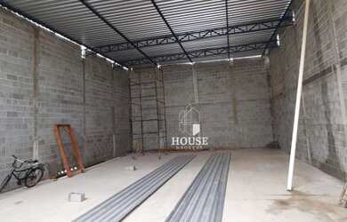 Imagem: O depósito possui 200m² de Área e está localizado em Estiva