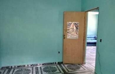 Imagem: A casa possui 2 Dormitórios, 2 Banheiros, 1 Vaga na garagem