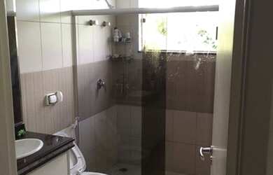 Imagem: A casa possui 5 Dormitórios, 5 Banheiros, 3 Vagas na garagem