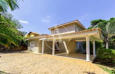 Imagem: A casa em condomínio possui 3 Dormitórios, 5 Banheiros, 4