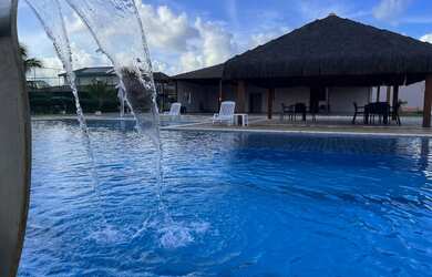 Imagem: A casa possui 3 Dormitórios, 4 Vagas na garagem e está localizado