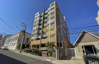 Imagem: O apartamento possui 1 Dormitório, 1 Banheiro, 2 Vagas na garagem