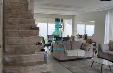 Imagem: A casa em condomínio possui 3 Dormitórios, 3 Banheiros, 3