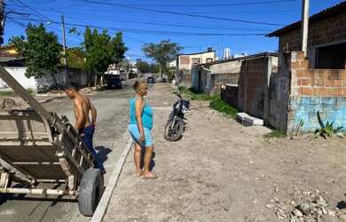 Imagem 15: Duas Casas em Candeias com 2 e 3Qtos 4Vgs. Terreno Livre - Veja
